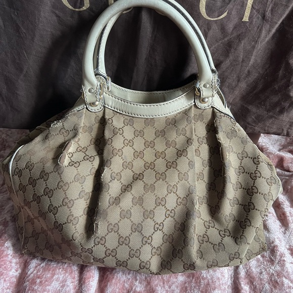 Gucci purse with matching wallet - Picture 16 of 16